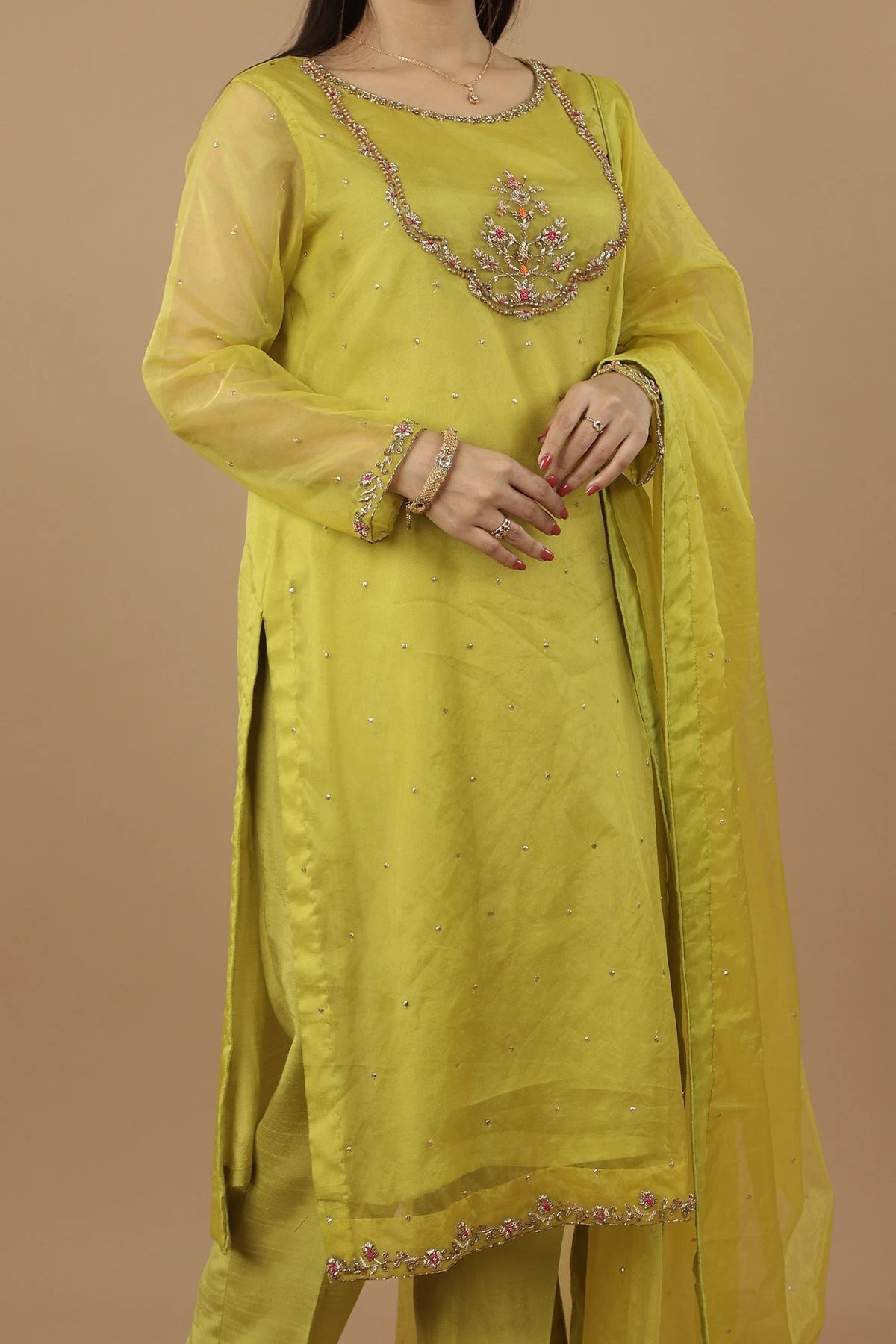 DHANI AMIRAH