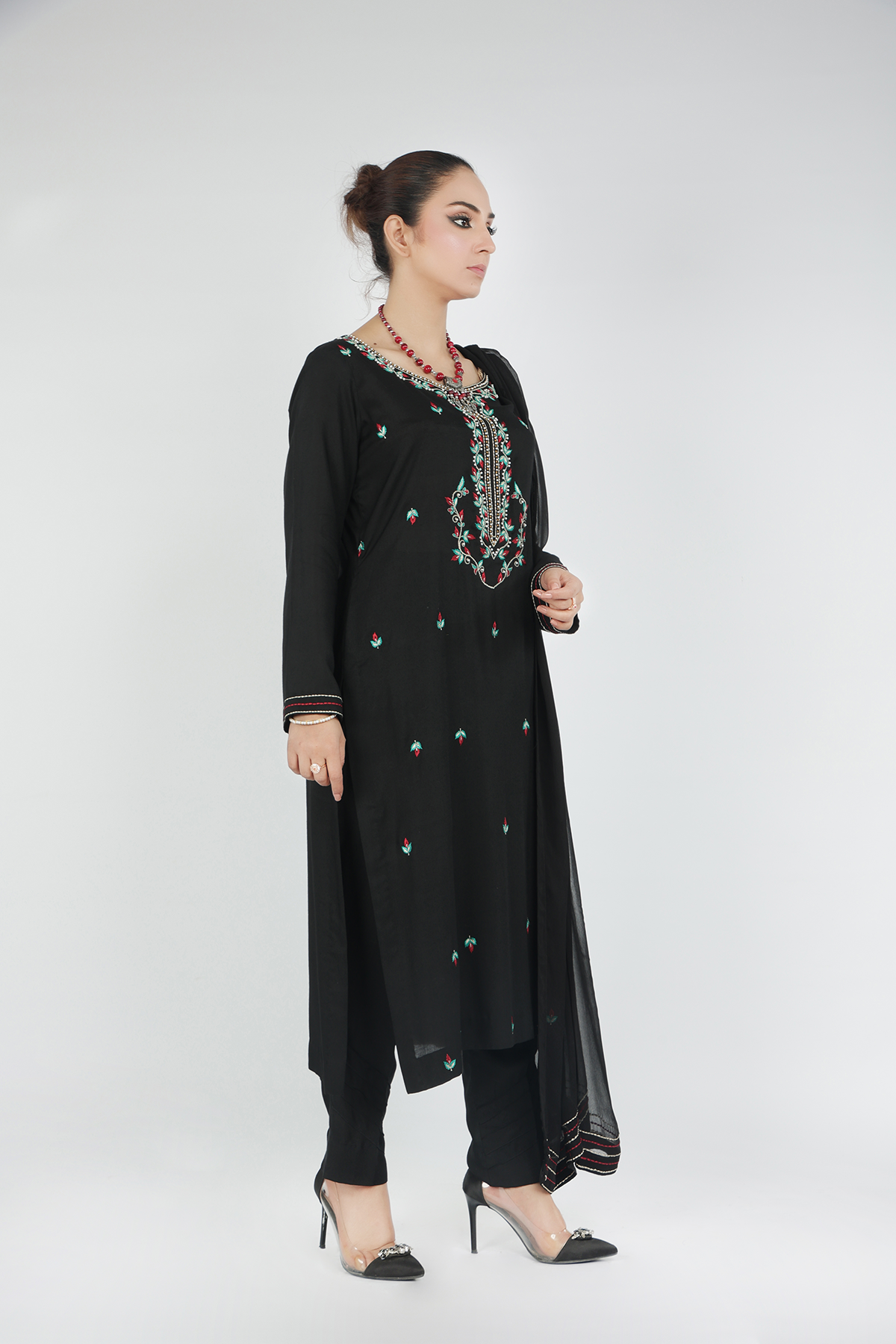 Elegant Black Embroidered 3-Piece Set with Chiffon Dupatta. - Open Market Pakistan