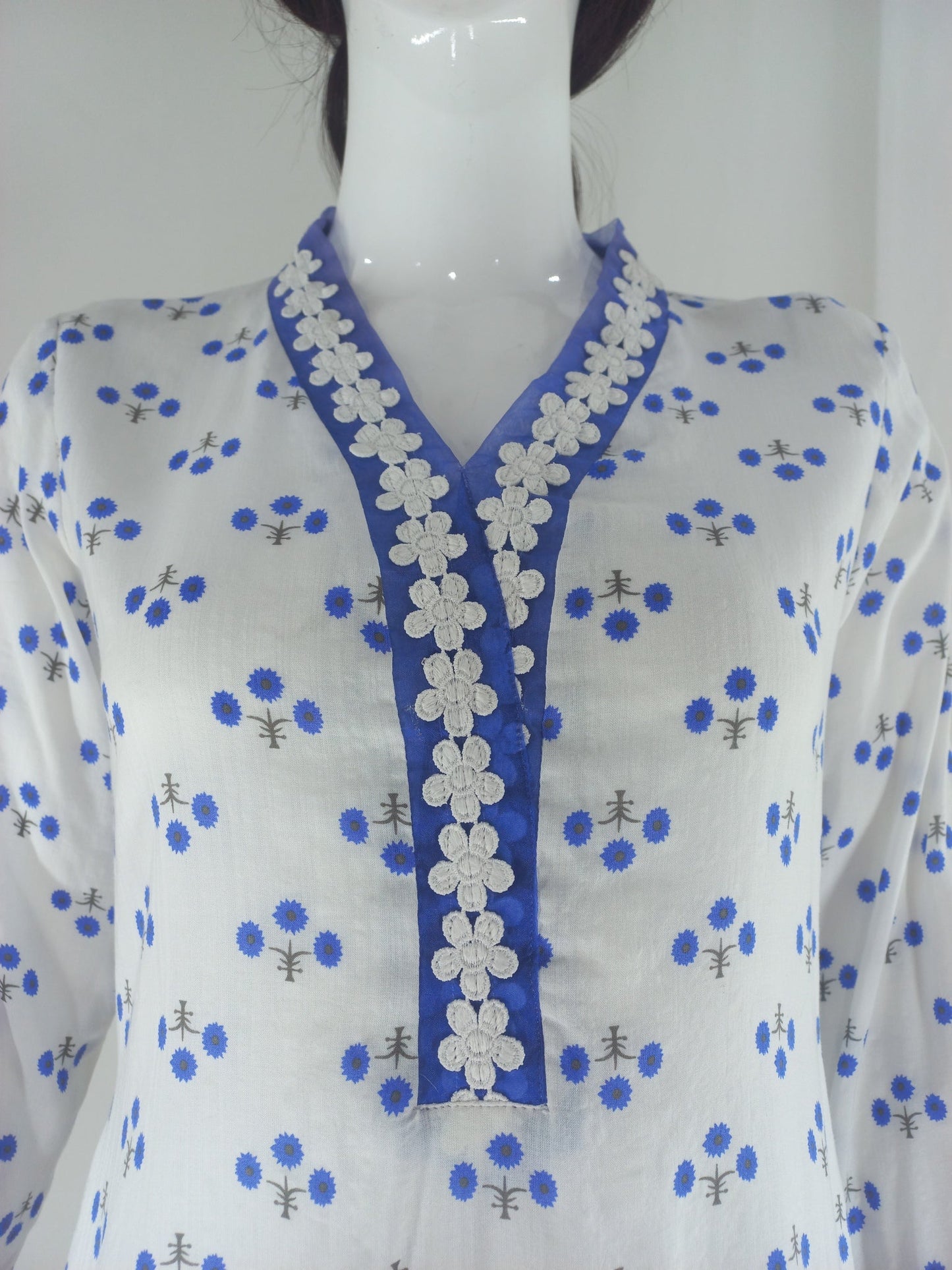 Elegant Printed Lawn Shirt with Lace Detailing for Summer - Open Market Pakistan