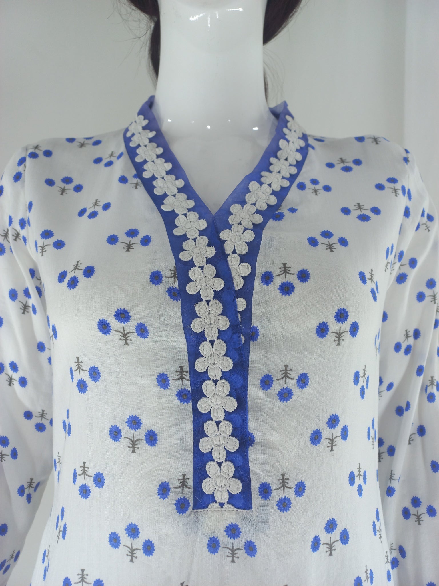 Elegant Printed Lawn Shirt with Lace Detailing for Summer - Open Market Pakistan