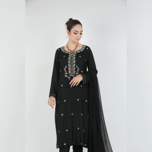 Elegant Black Embroidered 3-Piece Set with Chiffon Dupatta.