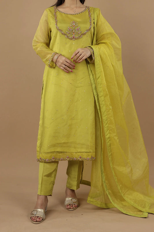 DHANI AMIRAH