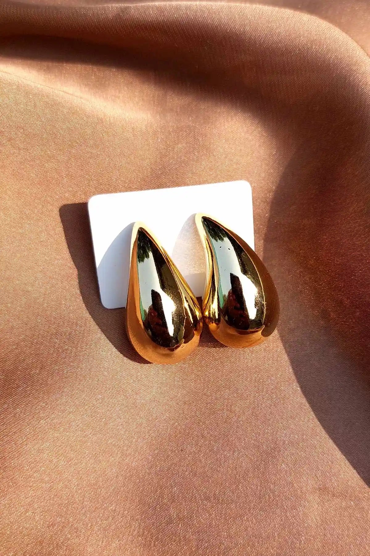 Water drop trendy earrings