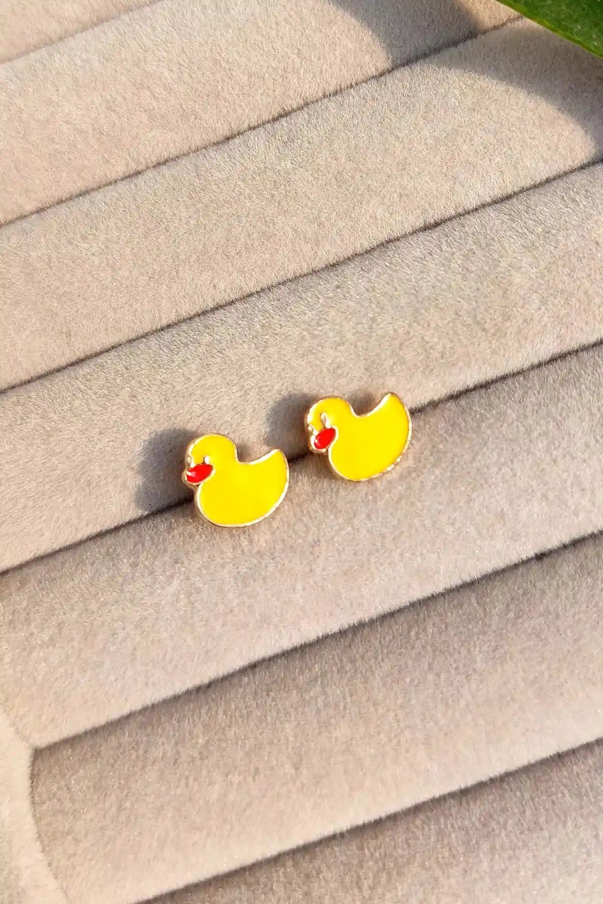 Duck Shape Stainless Steel Studs ST-008