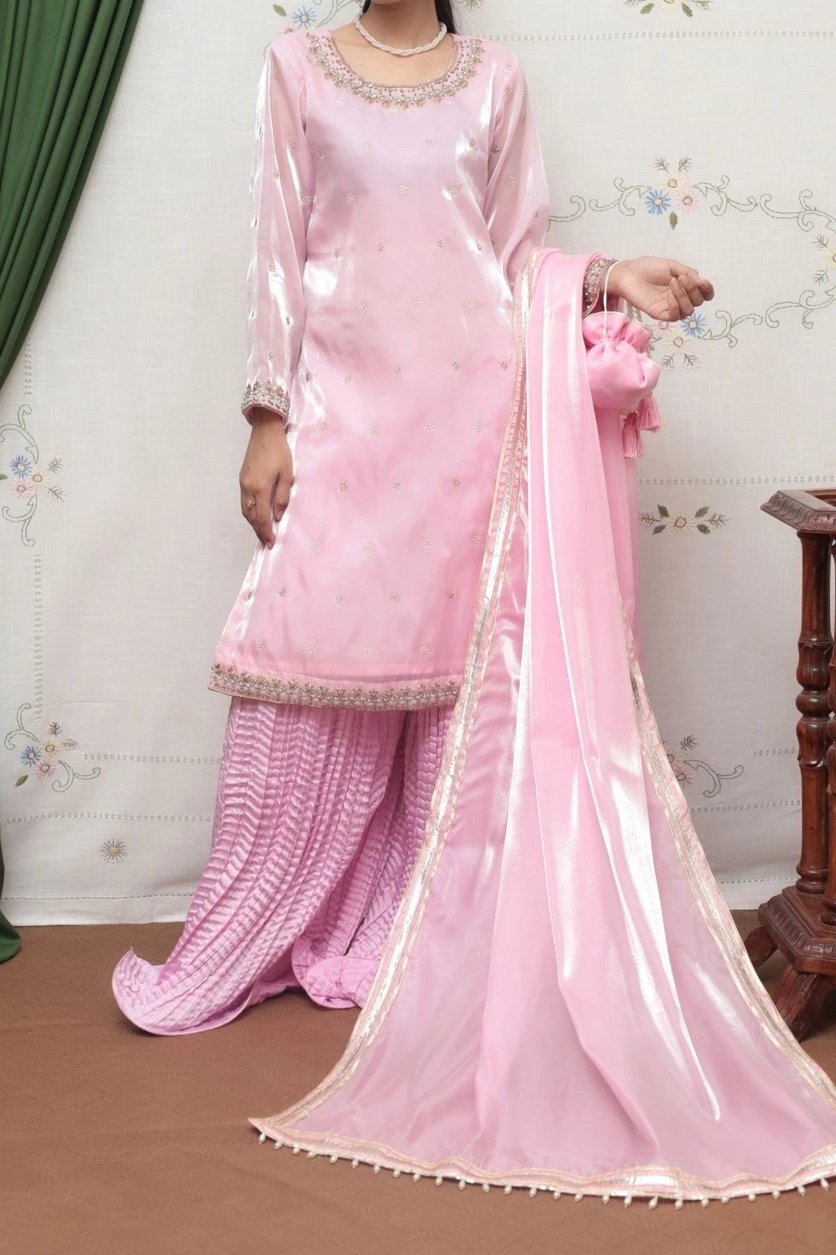 Rose Lumiere